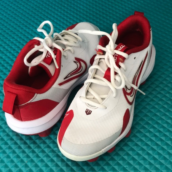 NIKE Force Trout 9 Pro MCS
Big Kids' Baseball Cleats | 5.5 - Picture 1 of 12